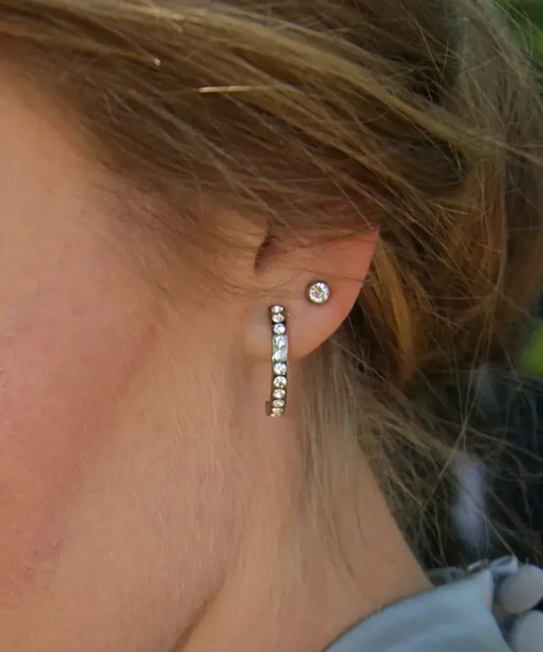 Bezel Örhänge 4 mm