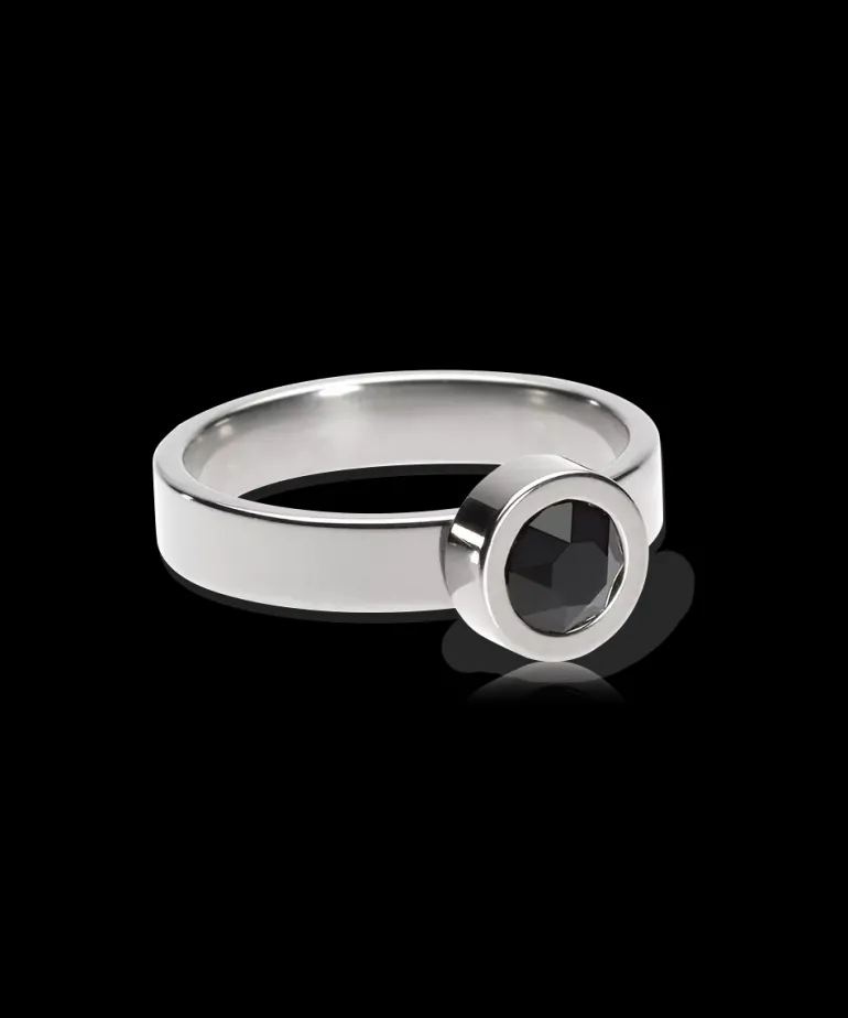 Grand Bezel Ring