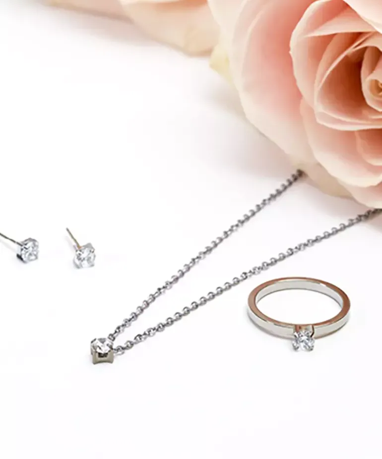 Tiffany Halsband